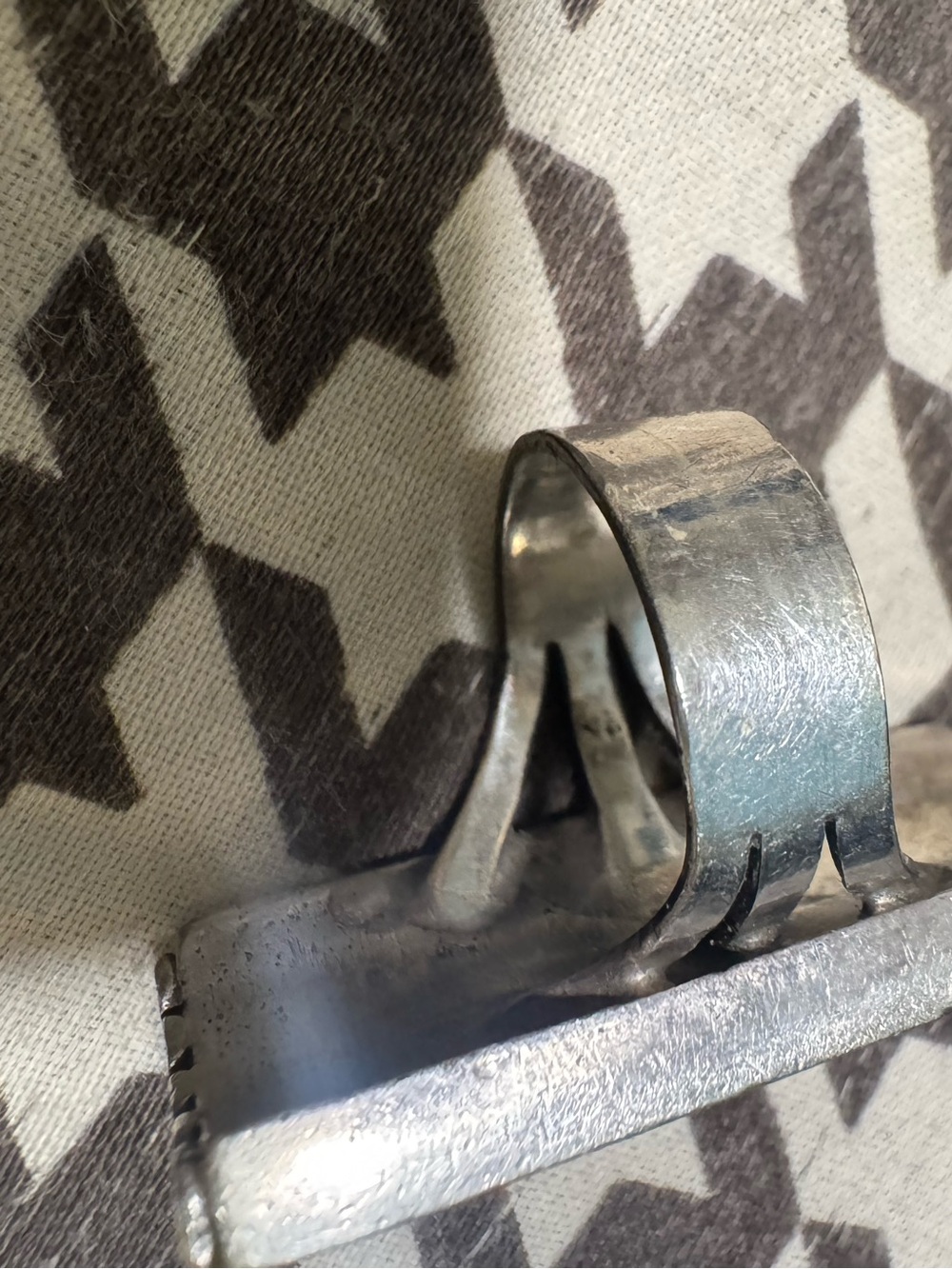Turquoise Inlay Sterling-Style Ring size 8 - Picture 10 of 12